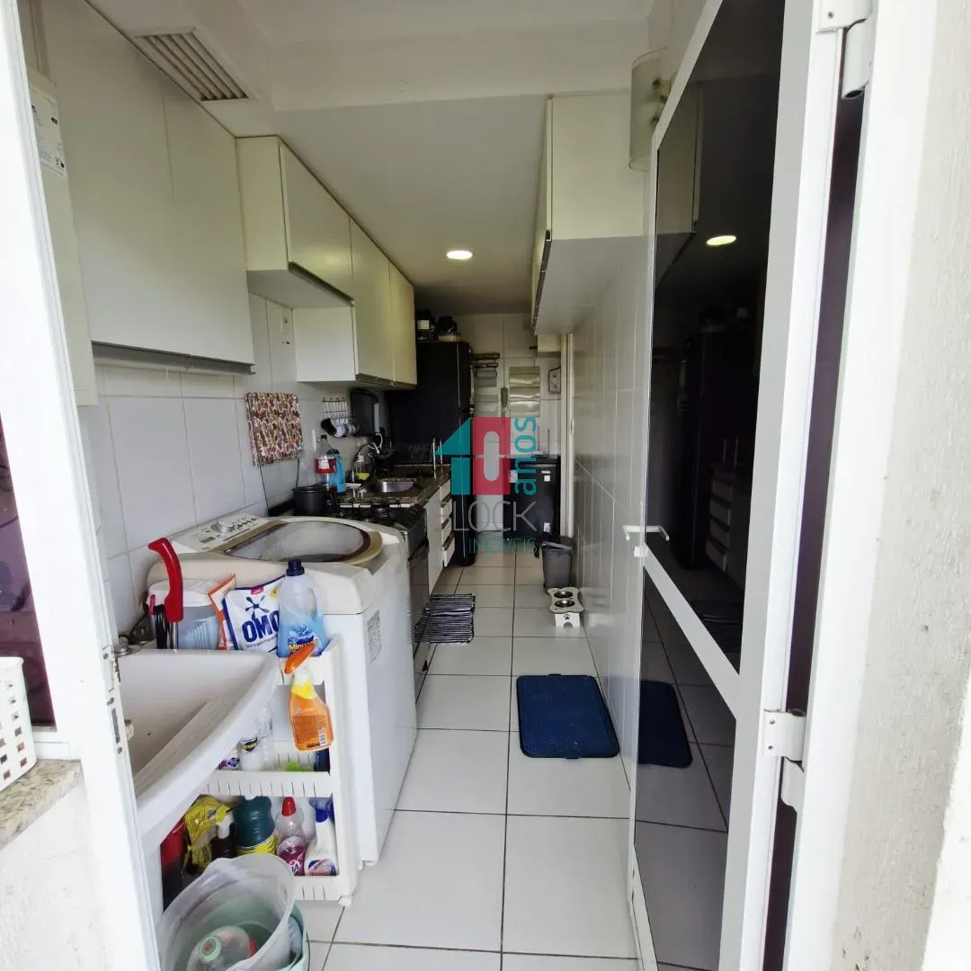 3-bedroom apartment in a building with a gym — photo 31