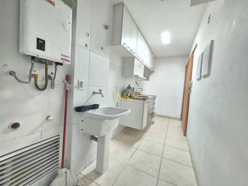 69 m² apartment with a separate kitchen and gas stove — photo 2