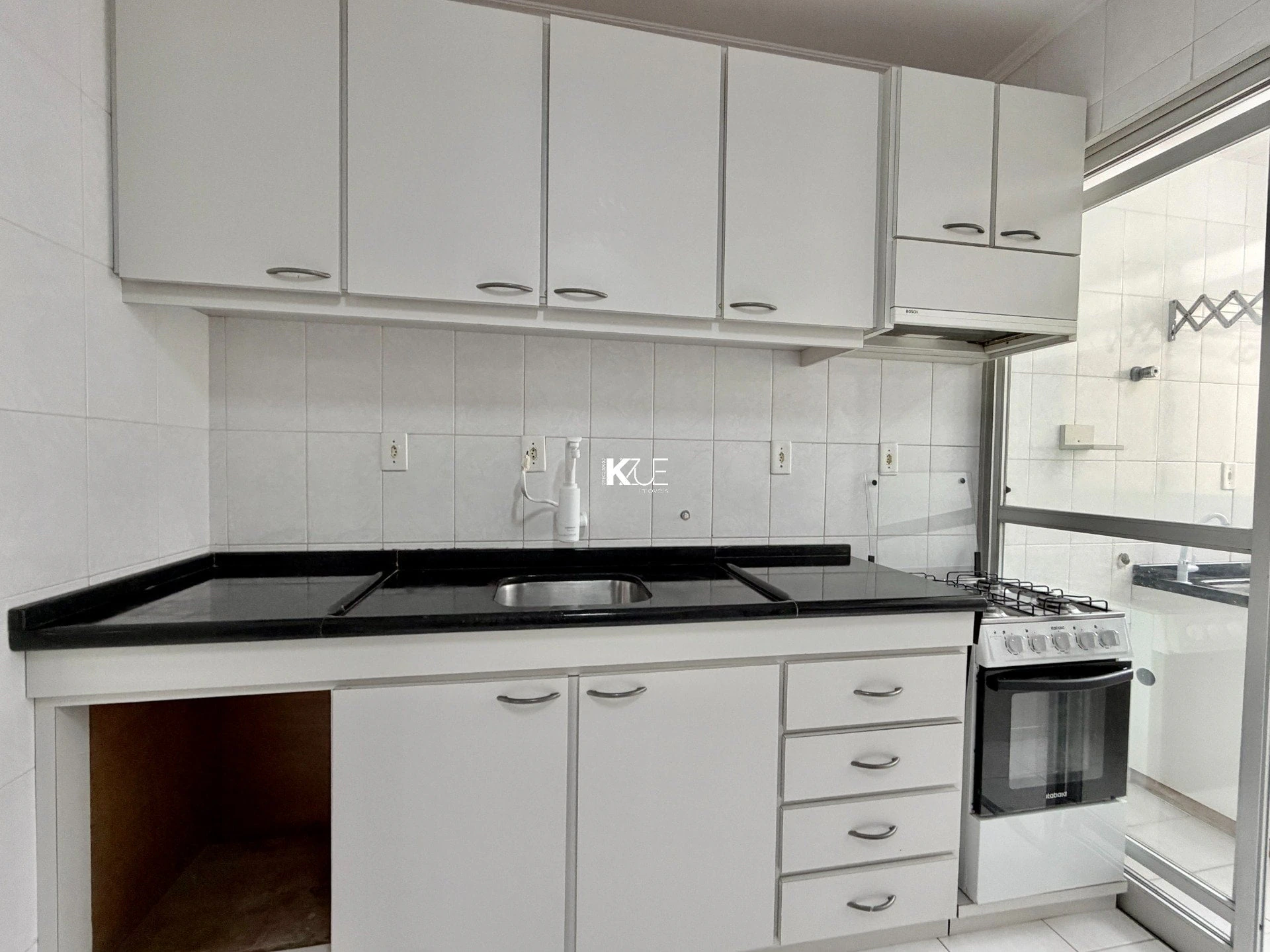 Панорамные окна и 3 спальни: квартира 118 м² — photo 3