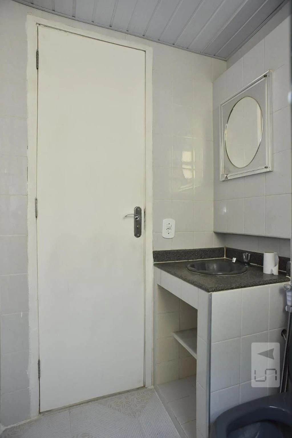 2-bedroom apartment with a washing machine — photo 24