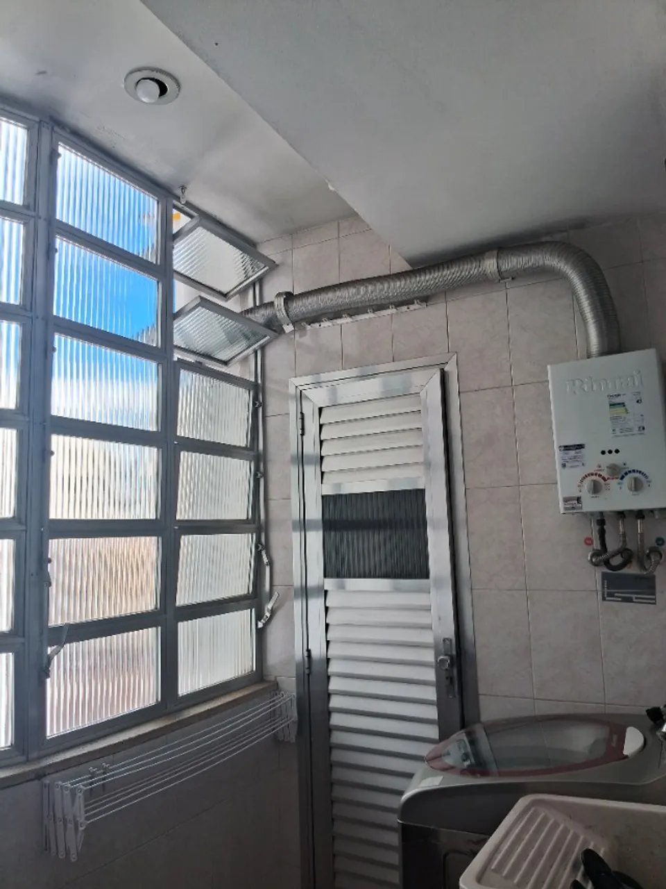 2-bedroom apartment with a washing machine — photo 7