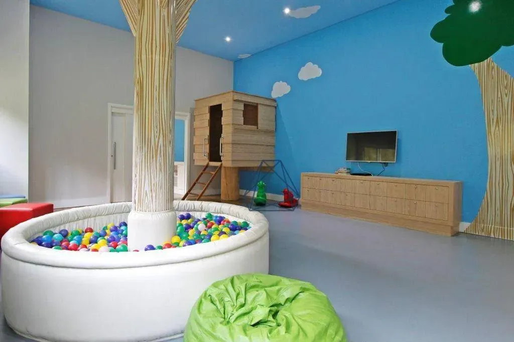 3-bedroom apartment with a private BBQ — photo 38