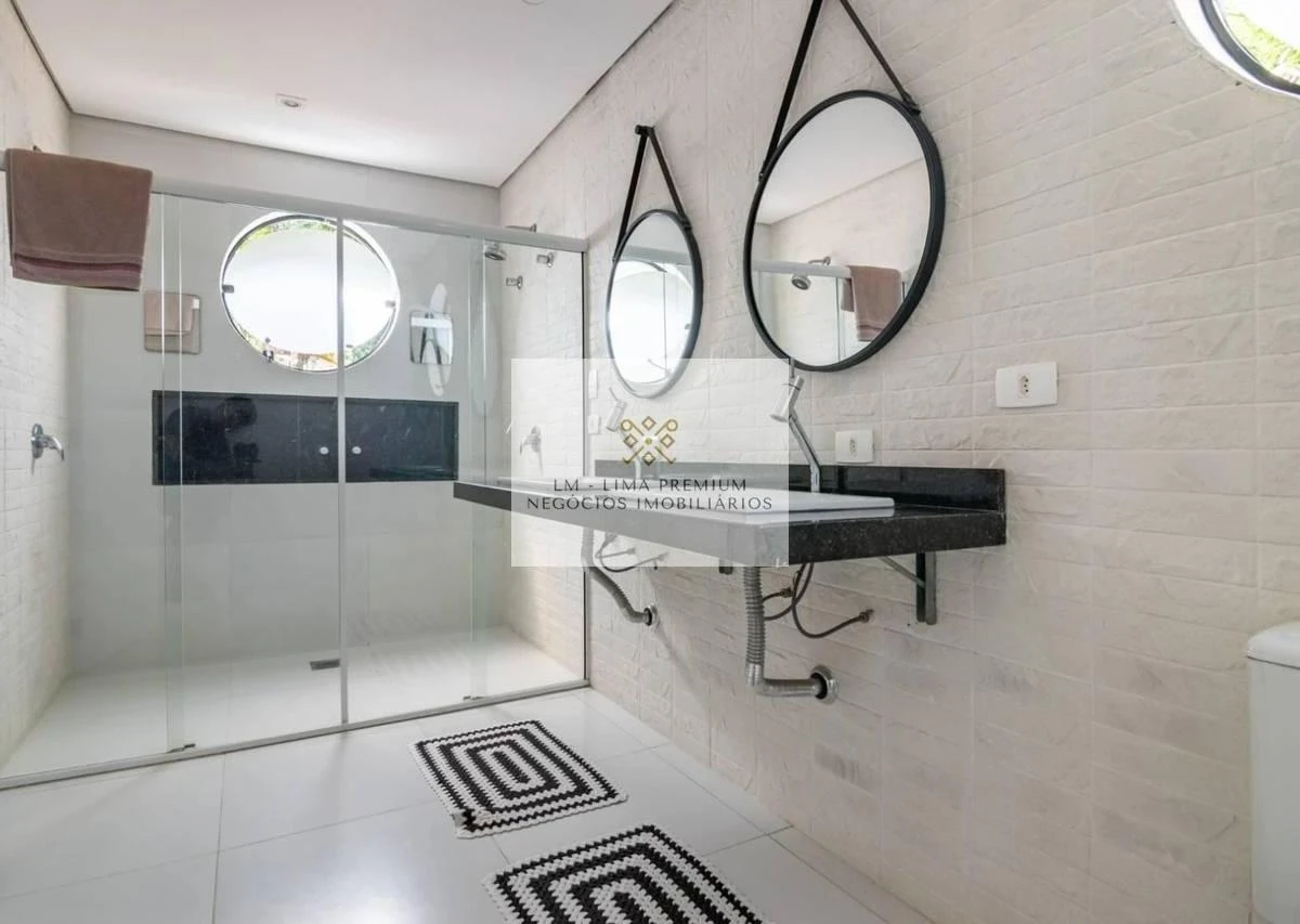 3-bedroom house with 280 m² and an open kitchen with gas stove — photo 13