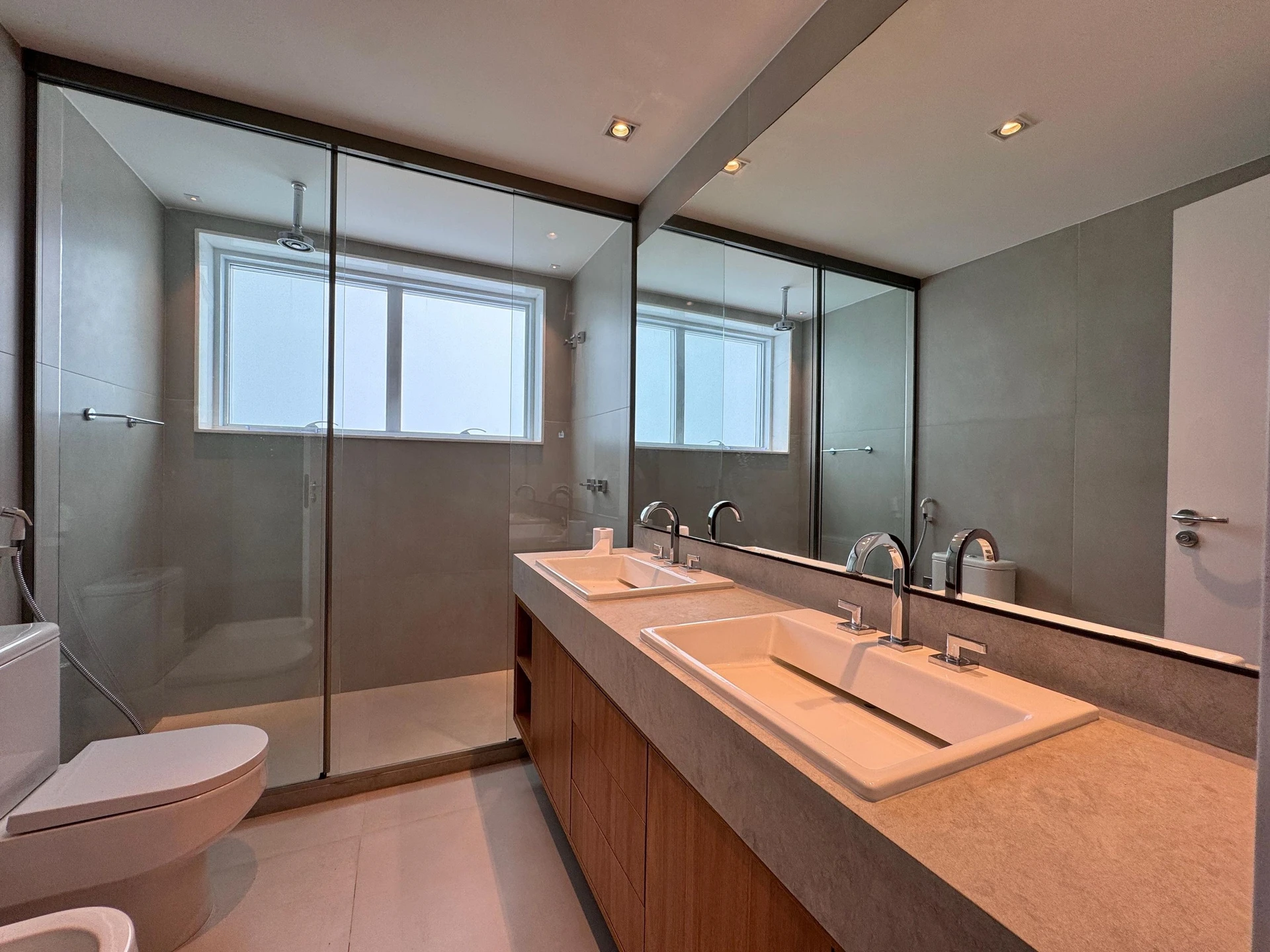 Apartamento mobiliado com 3 suítes e 4 vagas — photo 41