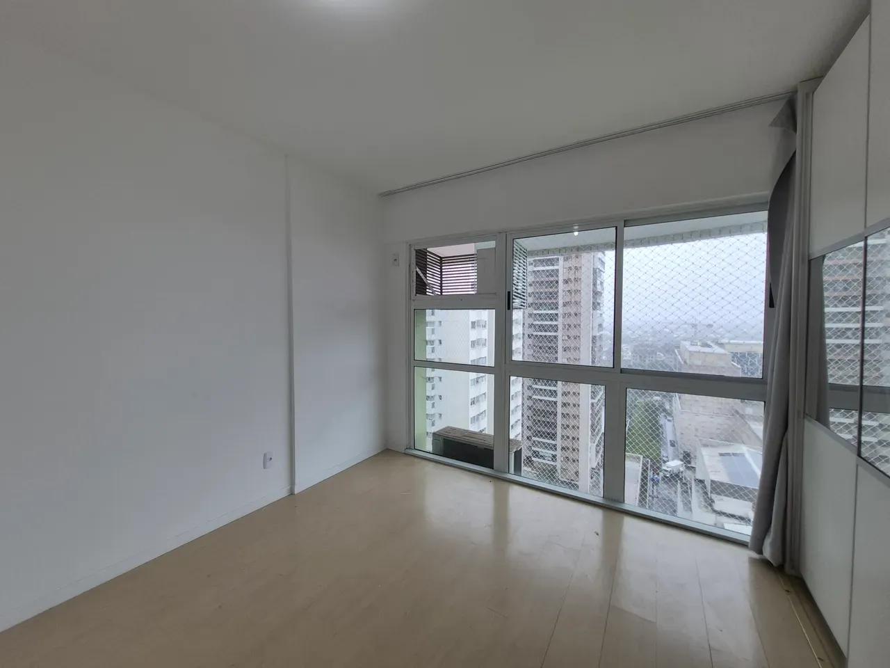 Duplex apartment with 112 m², 3 bedrooms and floor-to-ceiling — photo 21