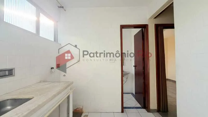 1-bedroom apartment with a separate kitchen — photo 2