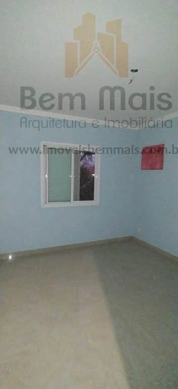 Unfurnished 4-bedroom apartment with closed kitchen — photo 23