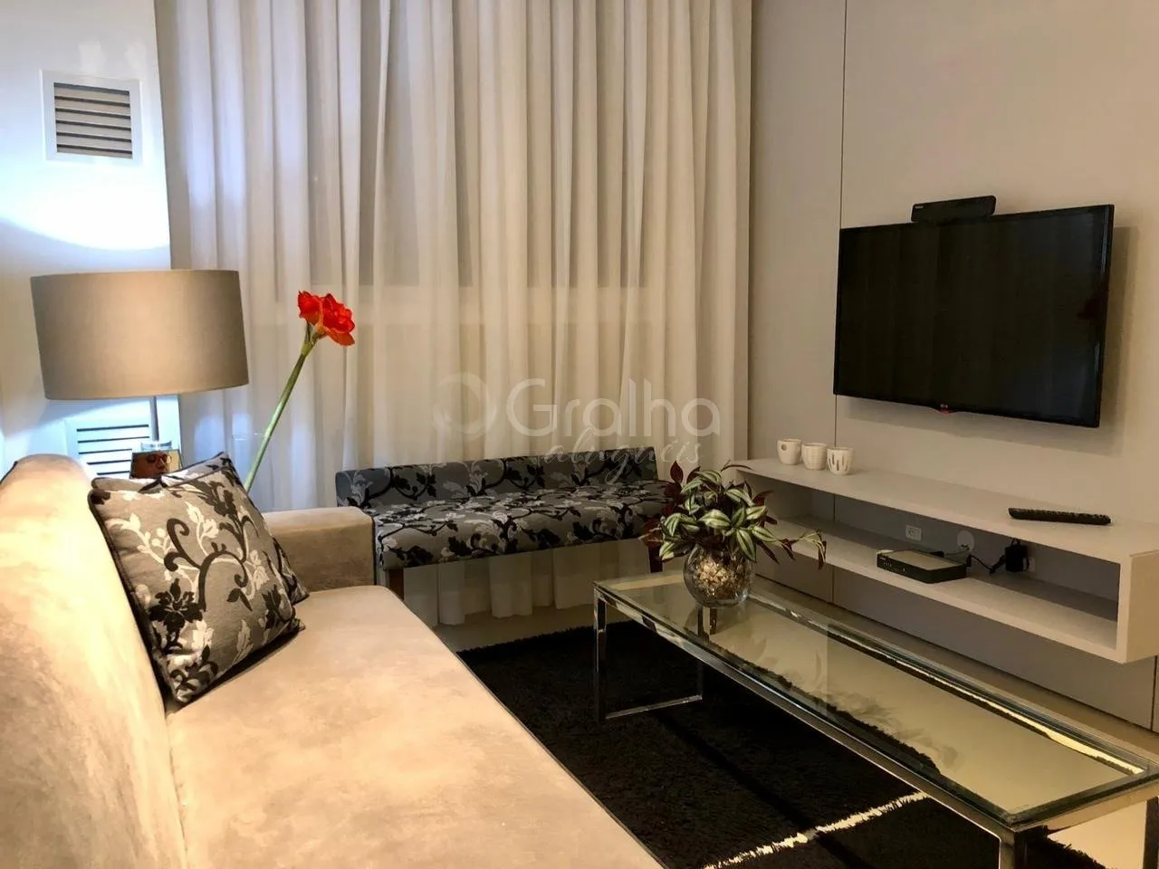 Furnished 57 m² studio with 1 bedroom and 1 bathroom — photo 17