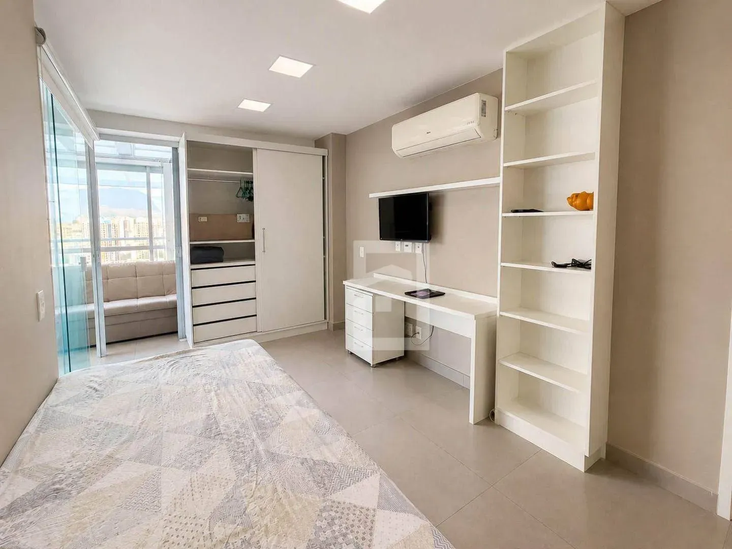 Furnished duplex penthouse with 3 bedrooms and 191 m² — photo 17