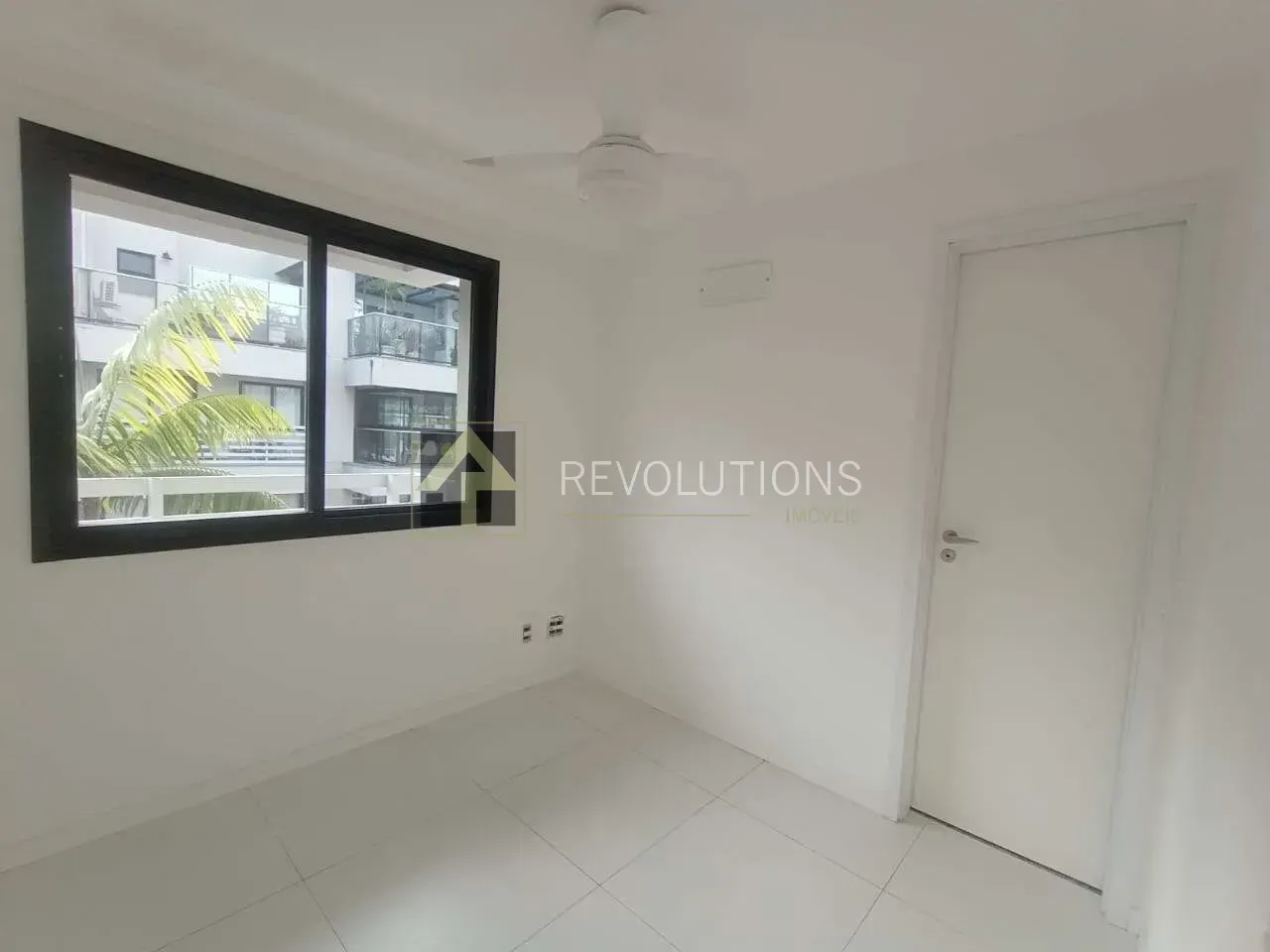 Apartamento sem mobília com 4 quartos e 5 banheiros — photo 6