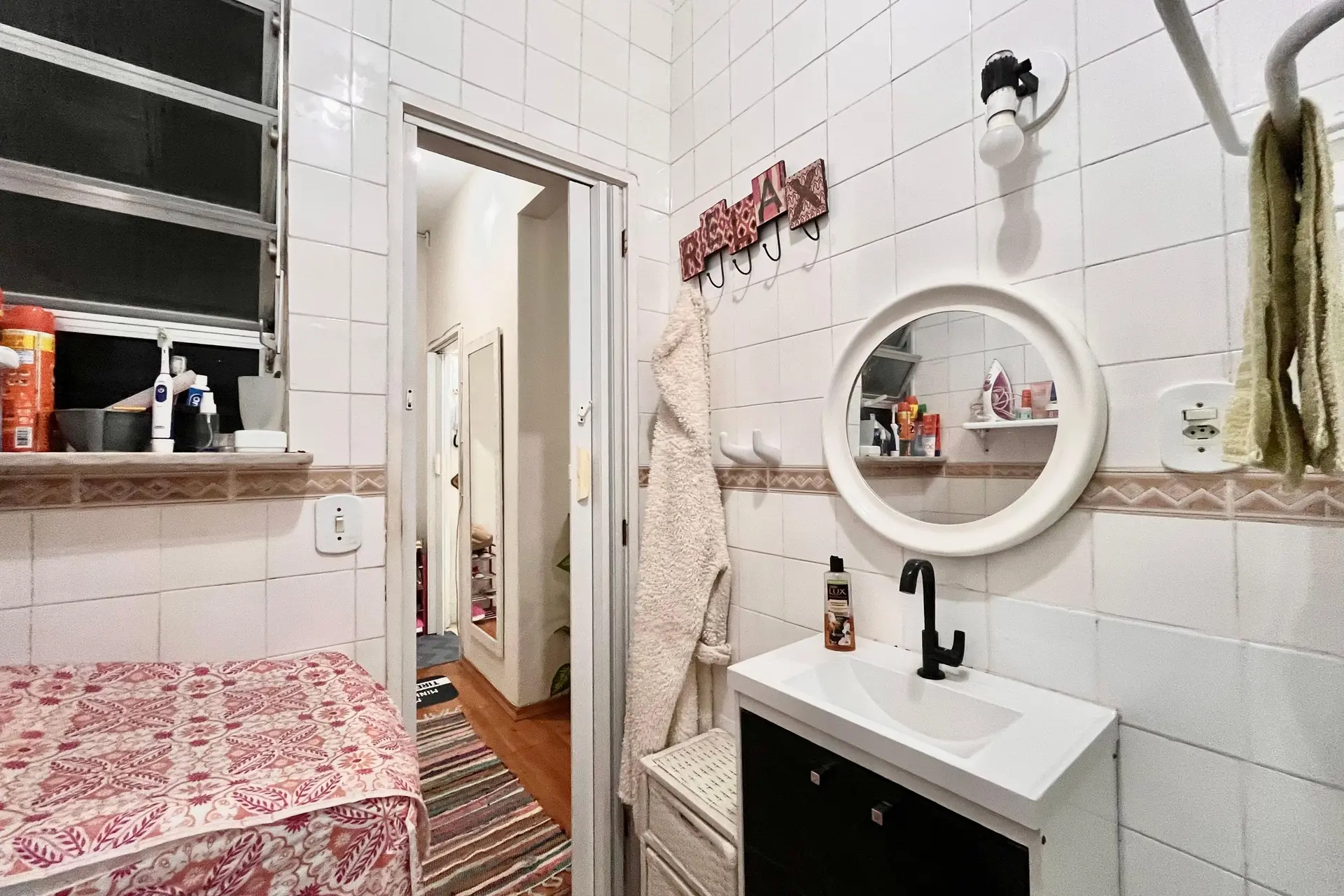 Furnished 1-bedroom apartment with 1 bathroom — photo 2