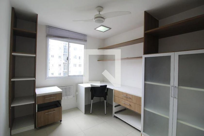 60 m² apartment with a home office and a mountain view — photo 8