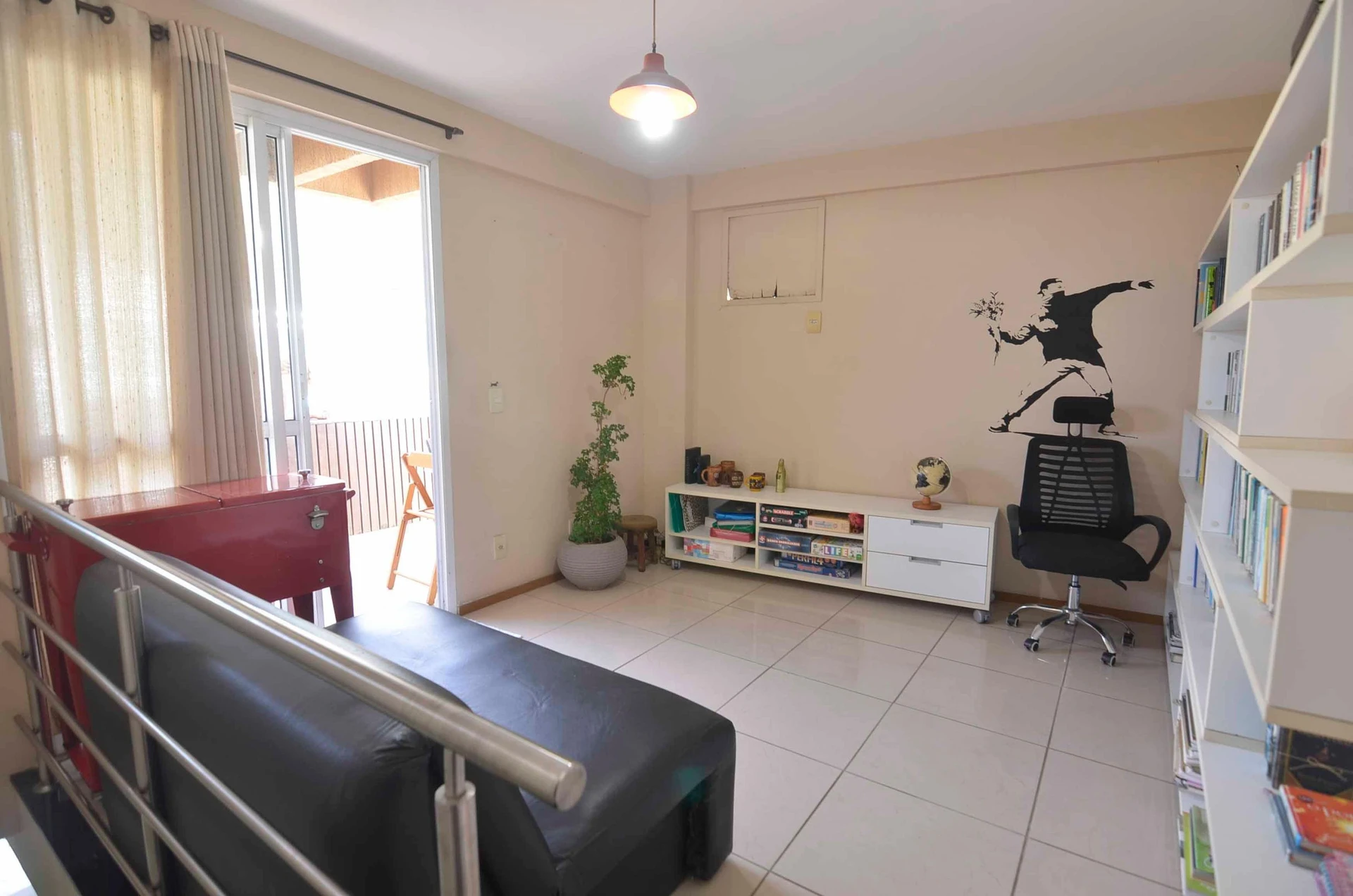 190 m² apartment with a mountain view and a home office — photo 26