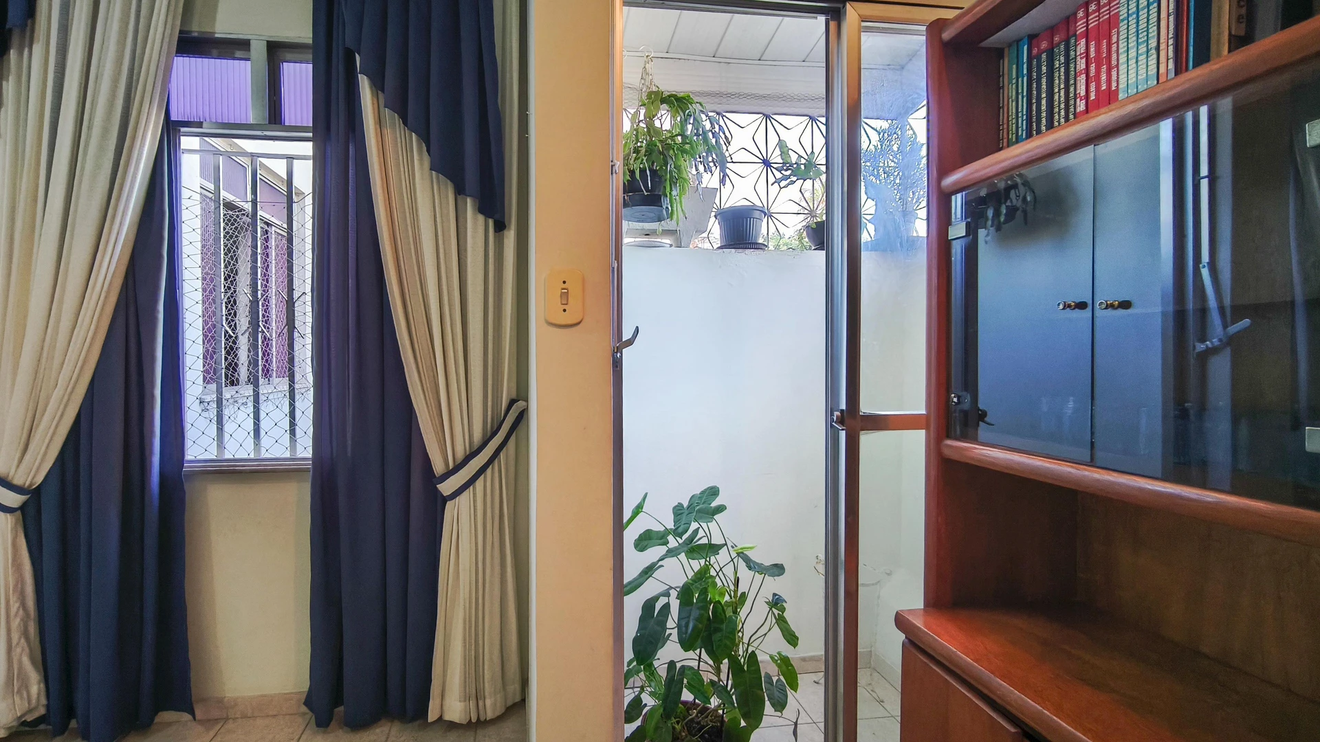 Apartamento de 3 quartos com cozinha separada e 2 banheiros — photo 10