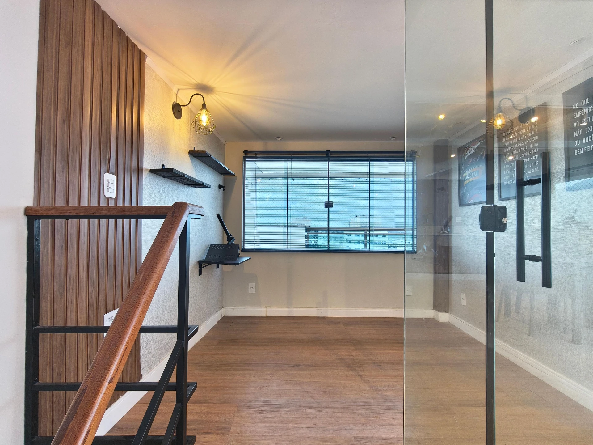 Floor-to-ceiling windows in a 3-bedroom apartment, 140 m² — photo 28