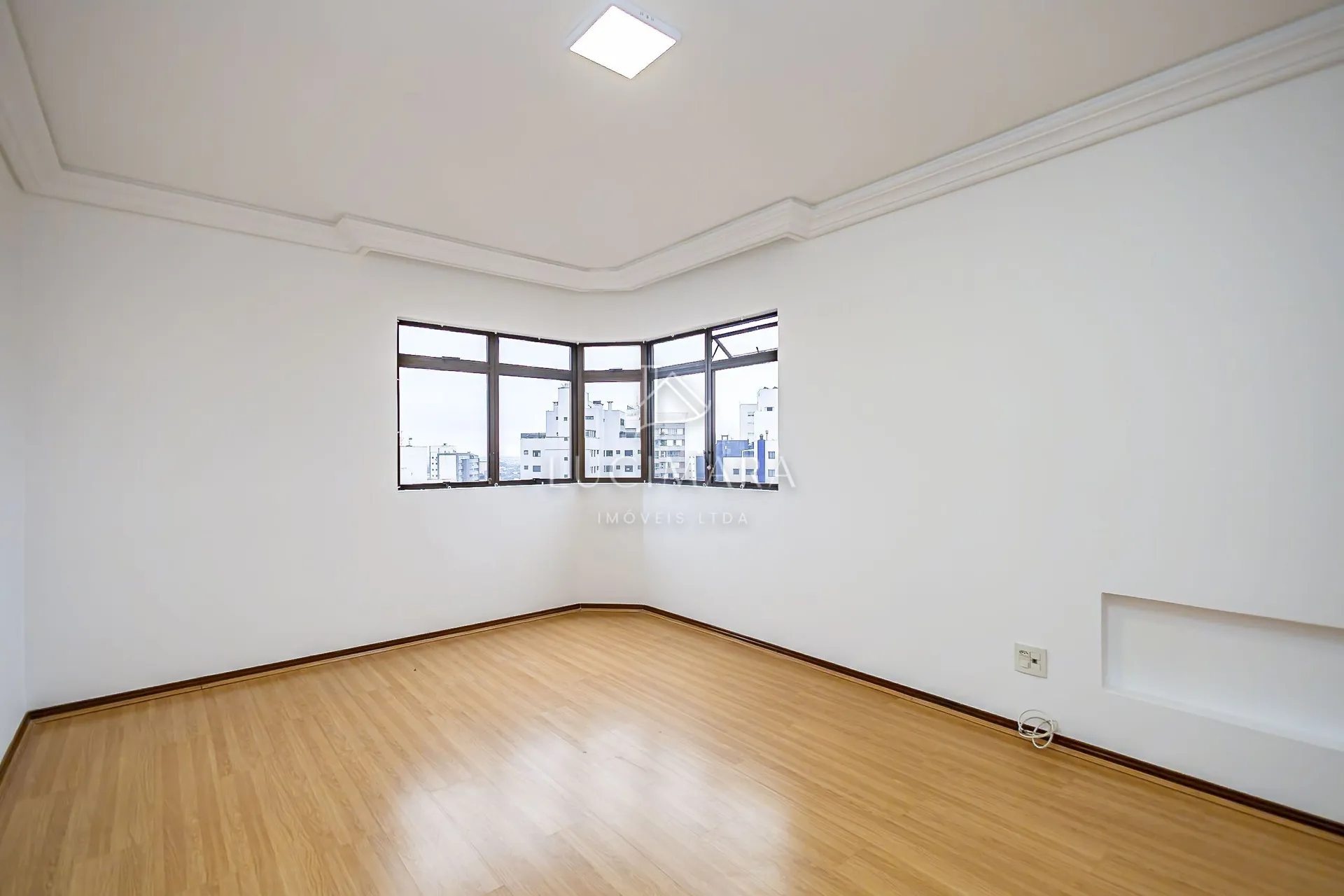 Незамеблированная квартира с 4 спальнями 427 м² — photo 66