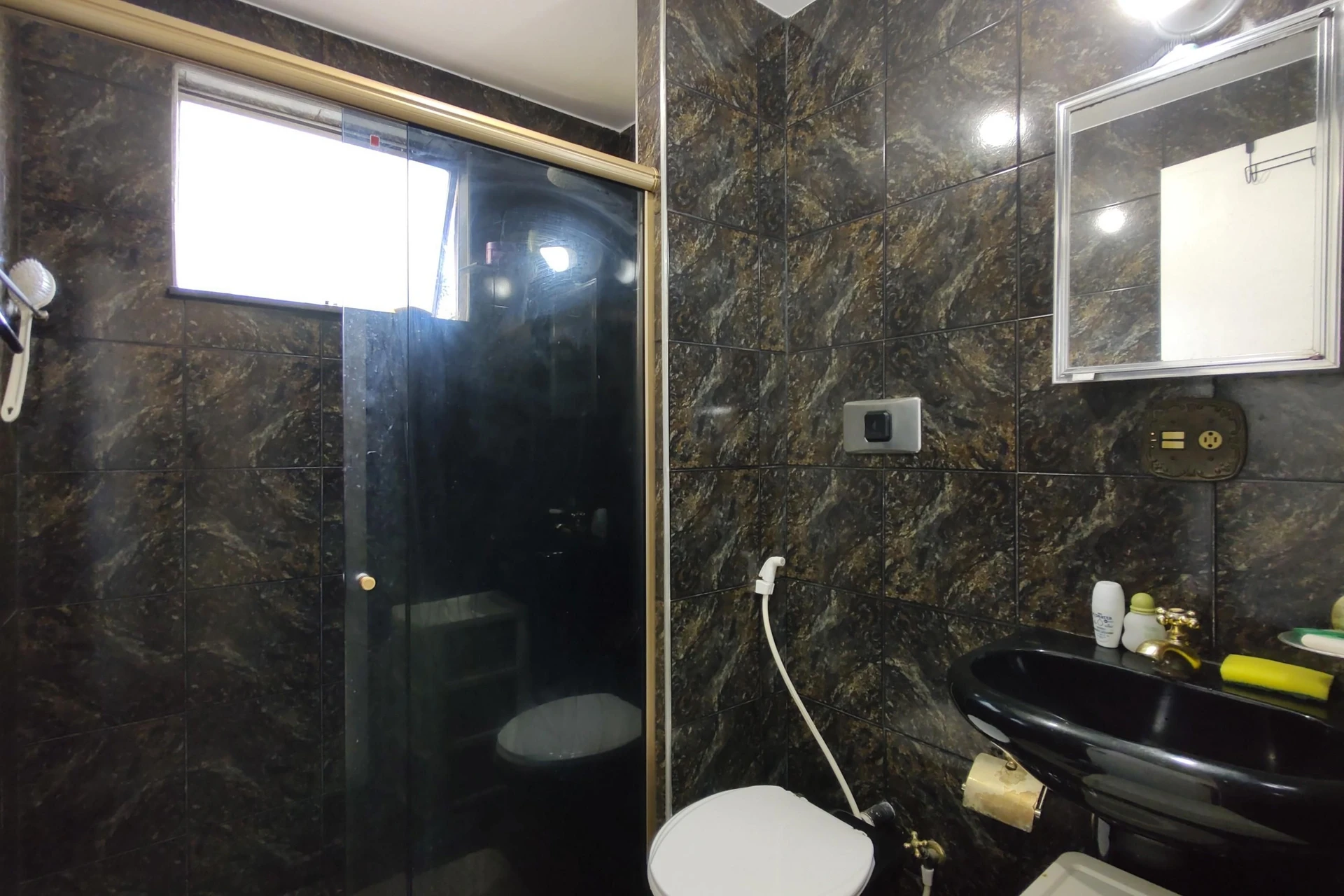 Furnished 1-bedroom apartment with gas open-plan kitchen — photo 22