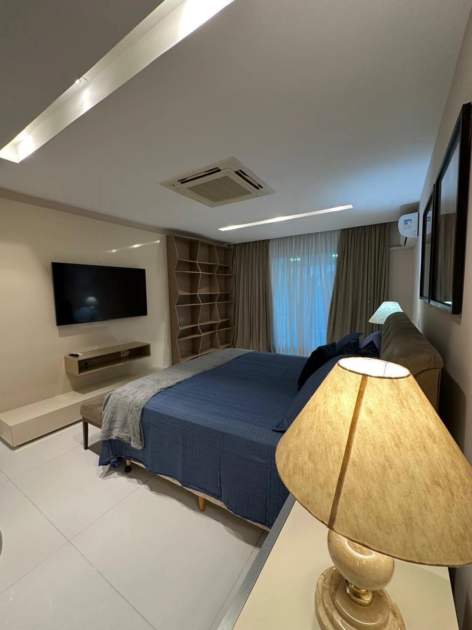 Apartamento mobiliado reformado com 4 suítes e 392 m² — photo 20