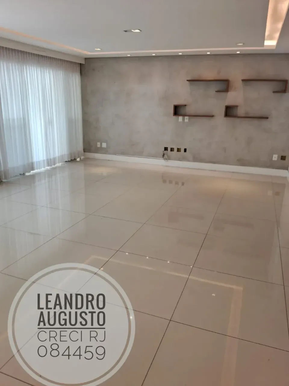 Casa com 4 dormitórios, 5 banheiros e cozinha aberta — photo 3