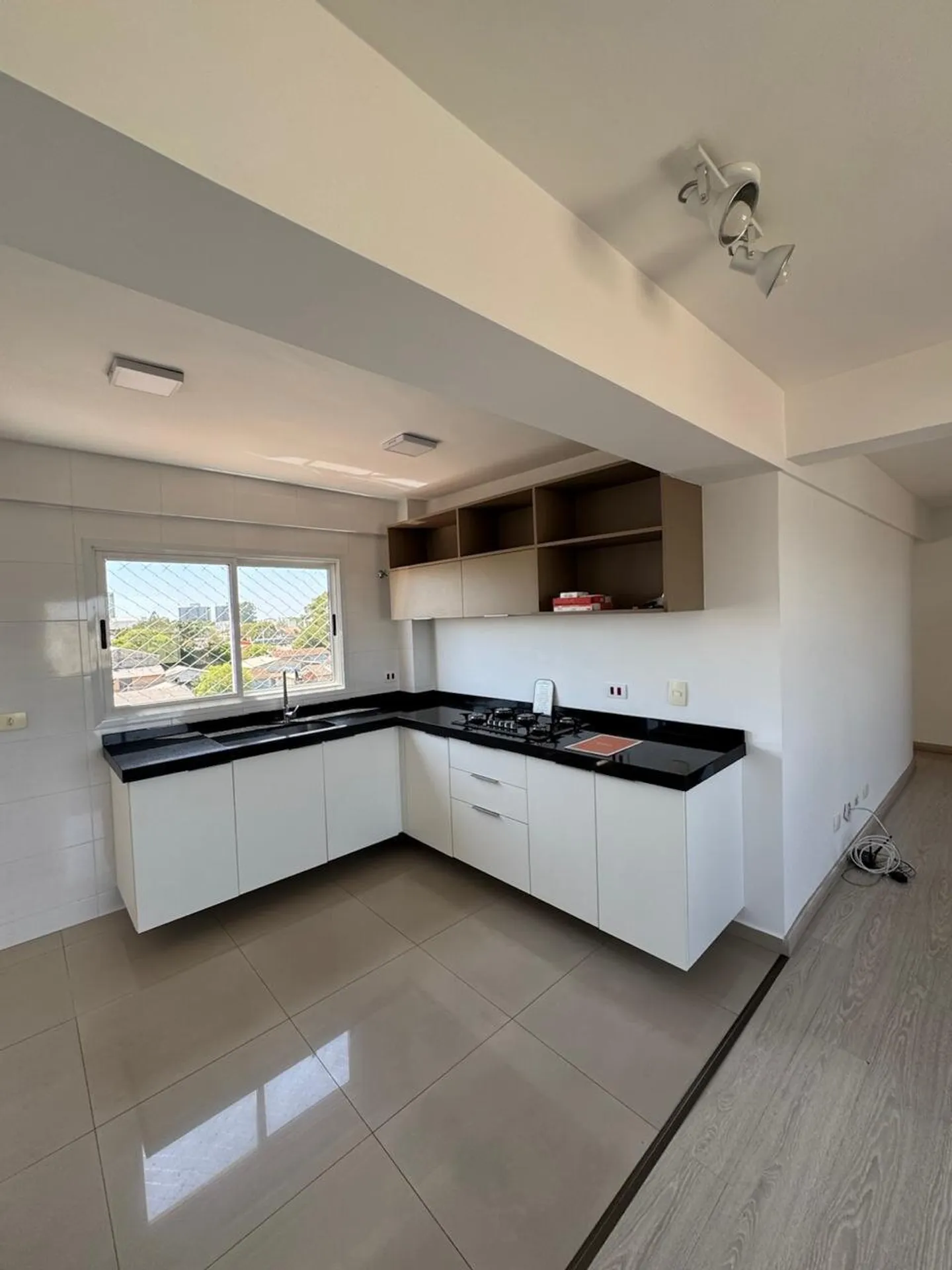 2-bedroom apartment, 1 with its own bathroom, 77 m² — photo 2