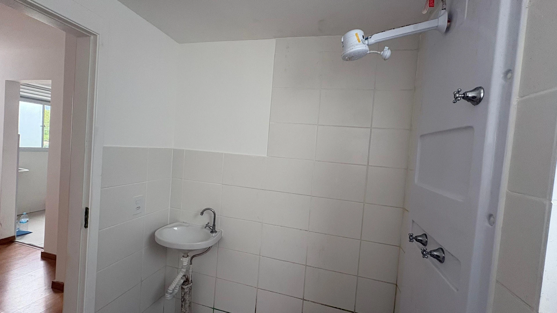 2-bedroom apartment with a washing machine — photo 16