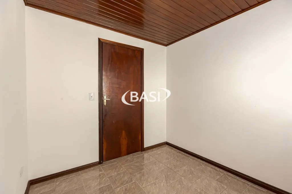 Unfurnished house with 4 bedrooms and 3 bathrooms — photo 47