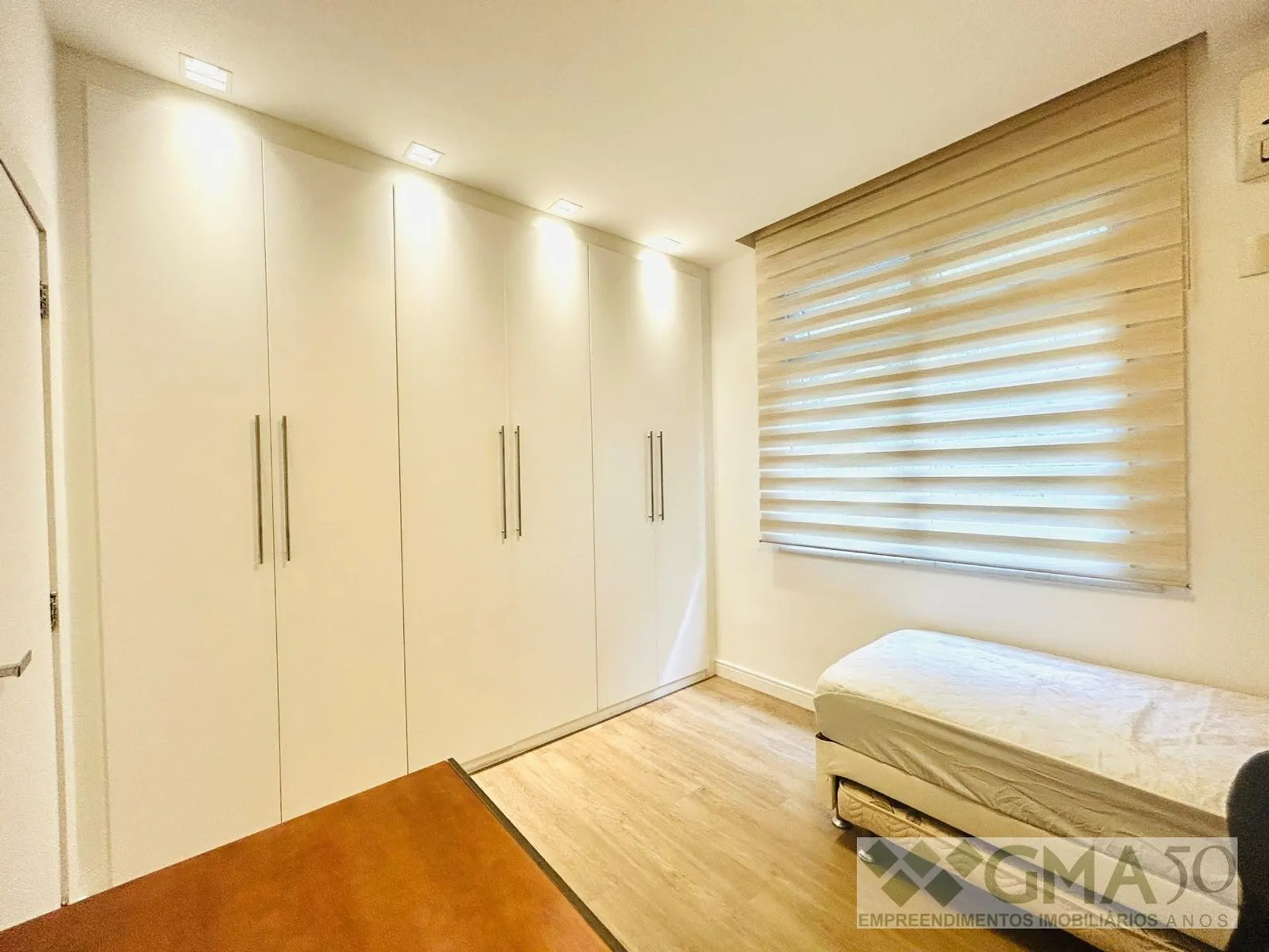 Furnished 110 m² apartment with 3 bedrooms and 1 parking spot — photo 21