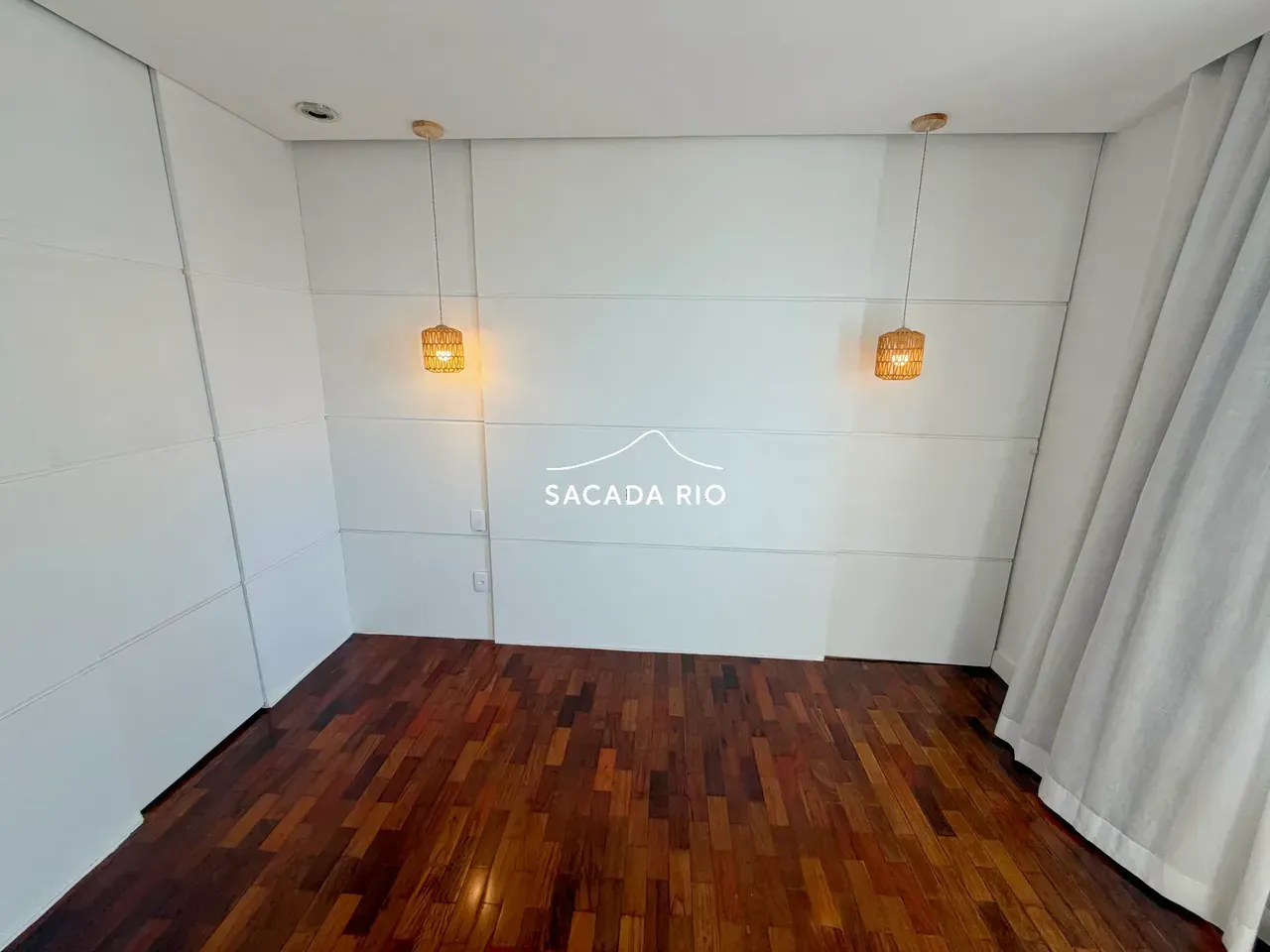 Floor-to-ceiling windows in a 3-bedroom apartment, 200 m² — photo 11