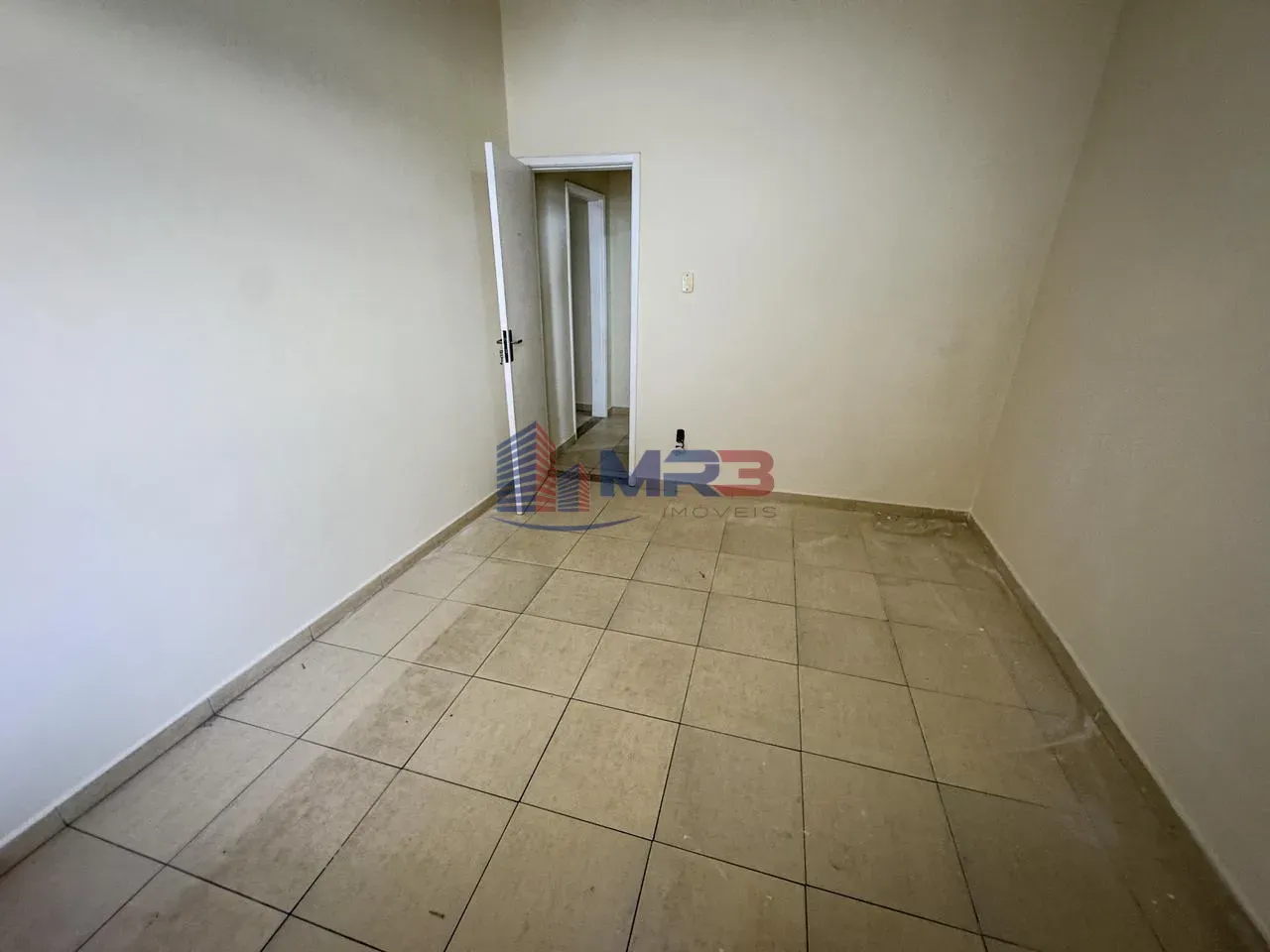 Rental apartment with 2 bedrooms and a balcony — photo 7