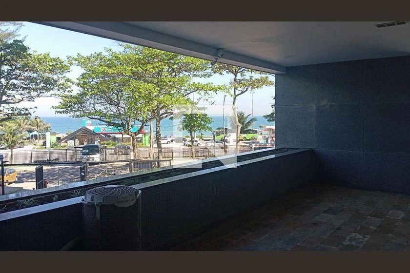 Furnished 2-bedroom apartment with view in 72 m² — photo 38