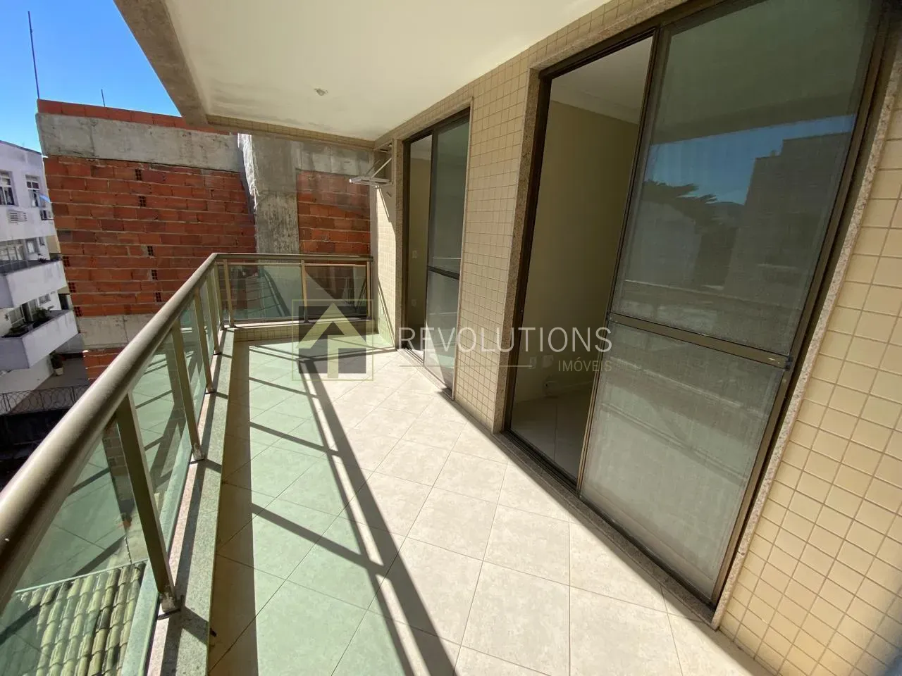 Apartamento de 3 quartos e 5 banheiros com varanda — photo 23