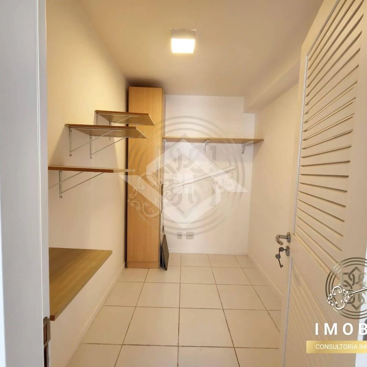 166 m² apartment with 3 bedrooms and a balcony — photo 7