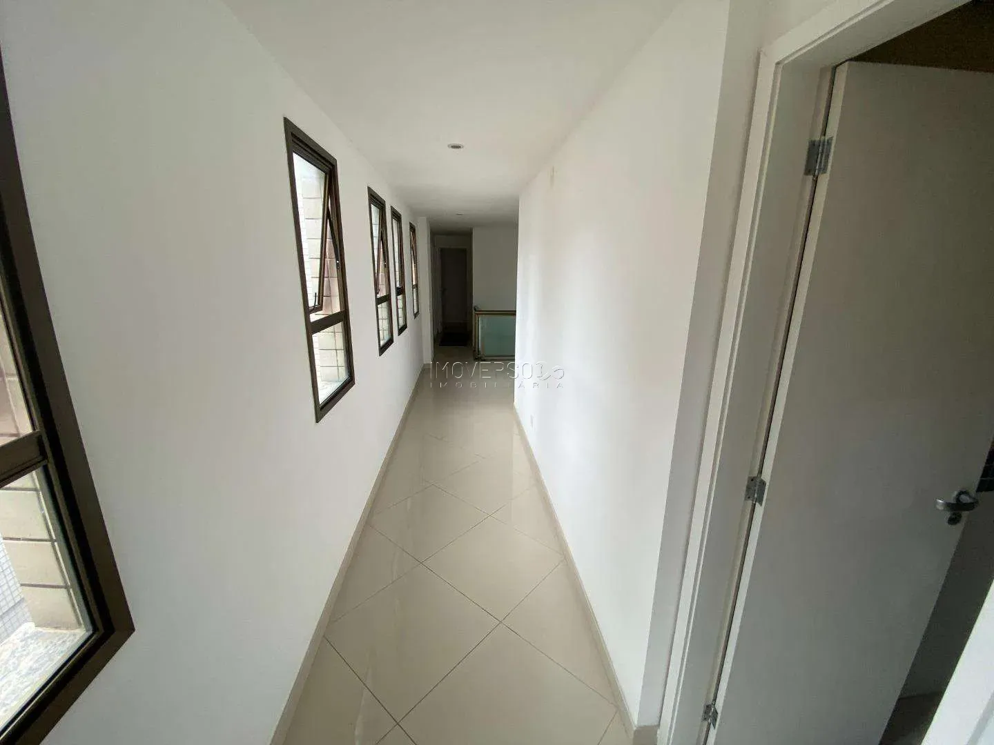 Apartment with 5 bedrooms and 5 bathrooms plus balcony — photo 8