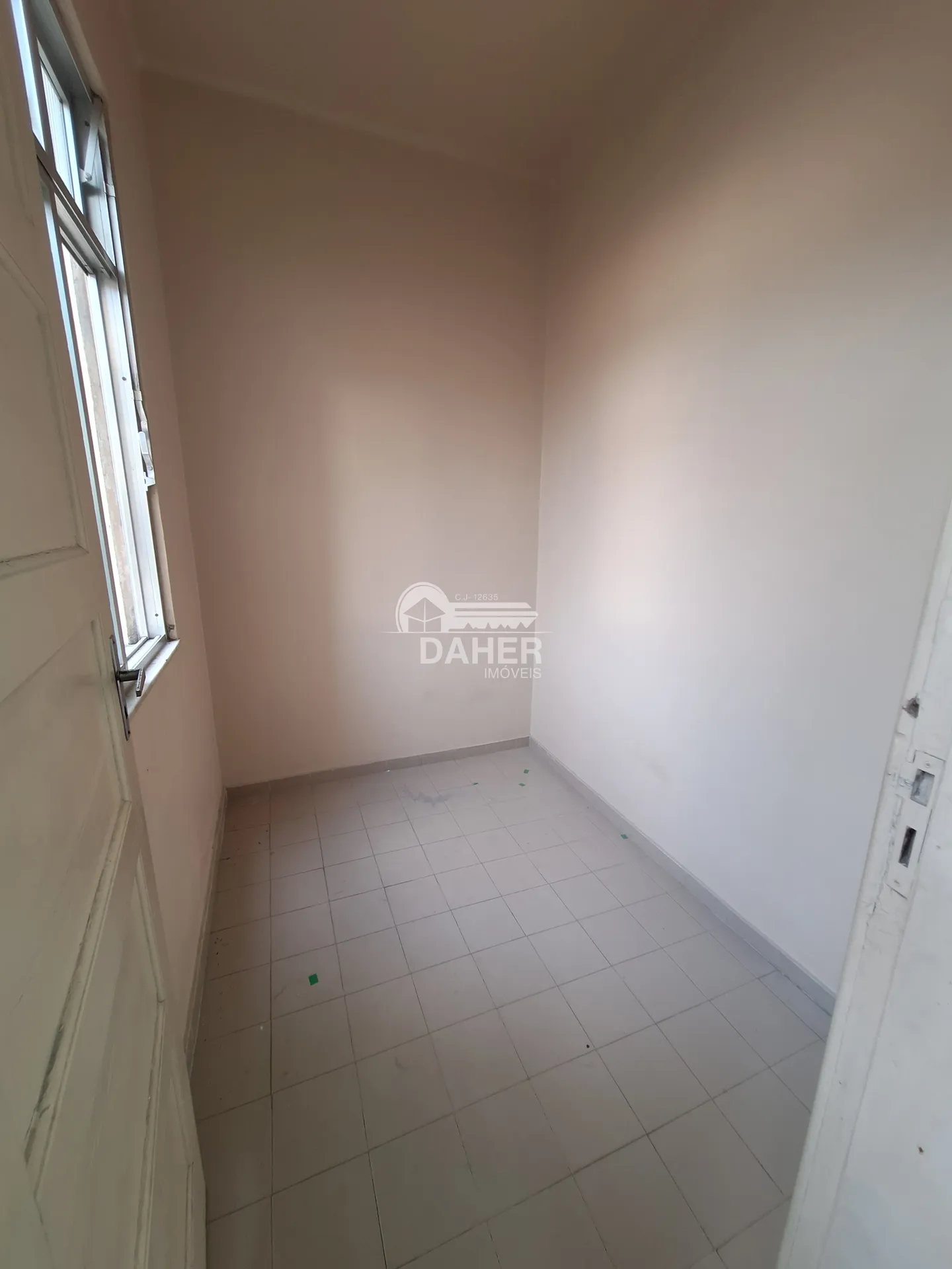 Apartamento de 2 quartos com banheiro de ducha elétrica — photo 7