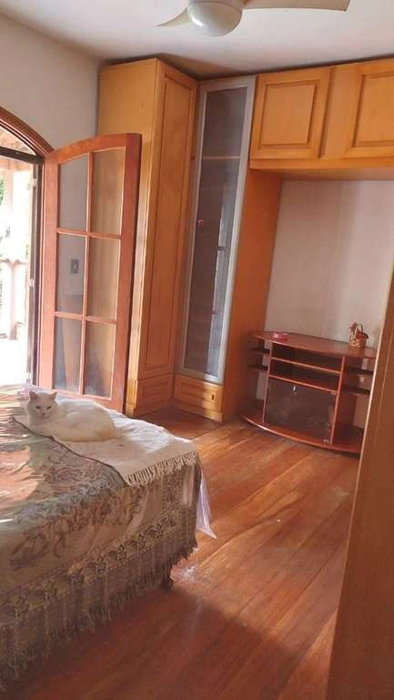 House with 3 bedrooms and a private BBQ area — photo 12