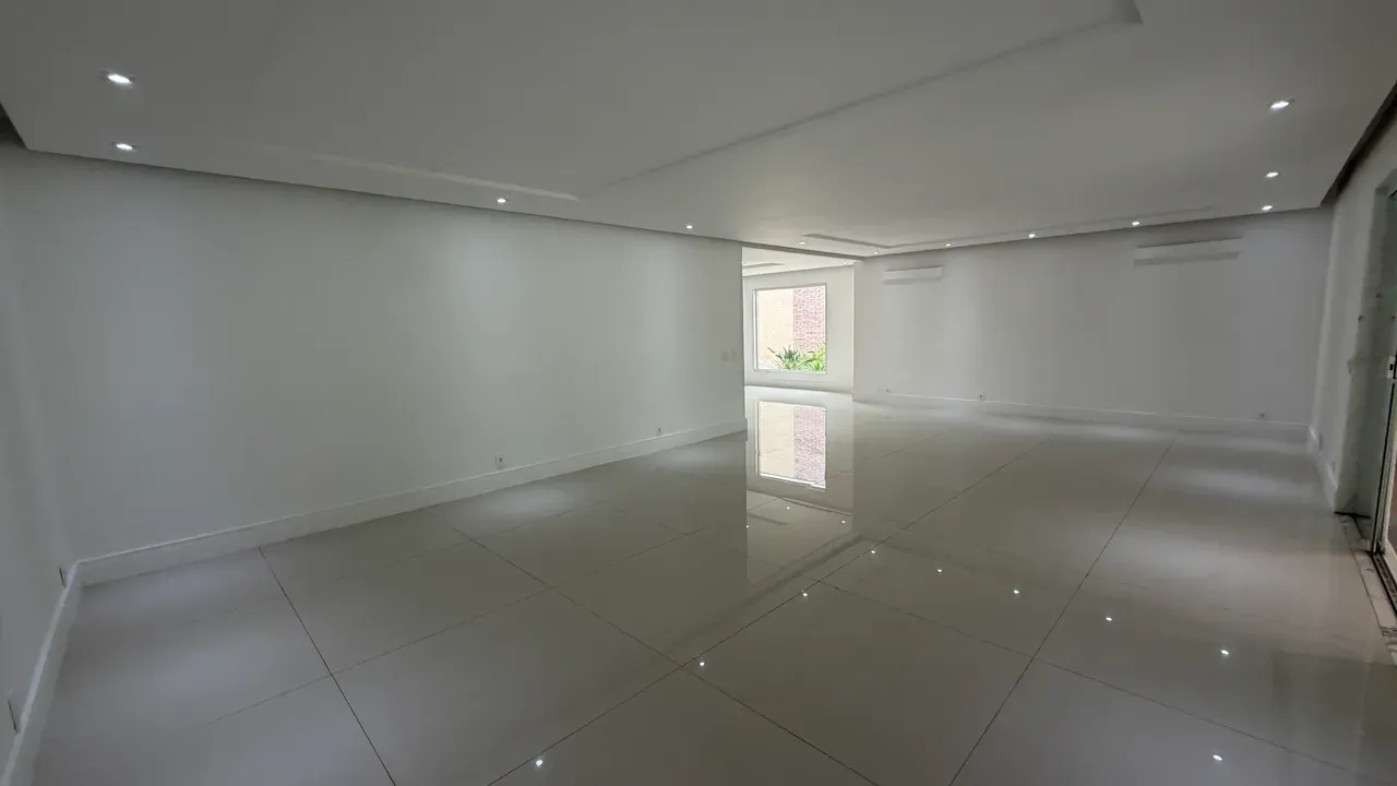 Single-story house with a private garden and 4 bedrooms — photo 5
