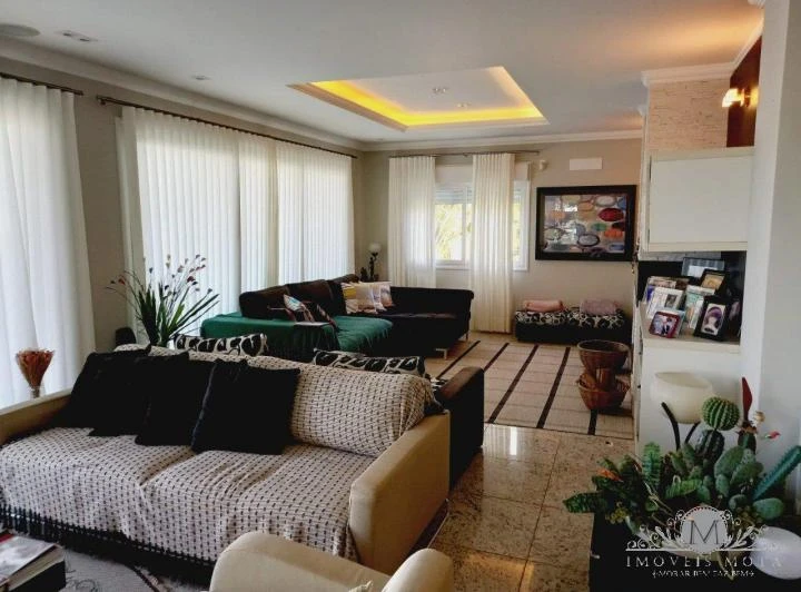 Casa de 300 m² com 5 suítes e vista para água e montanhas — photo 4