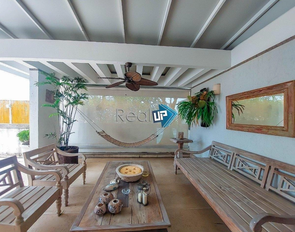 429 m² apartment with 5 bedrooms and 3 parking spots — photo 8