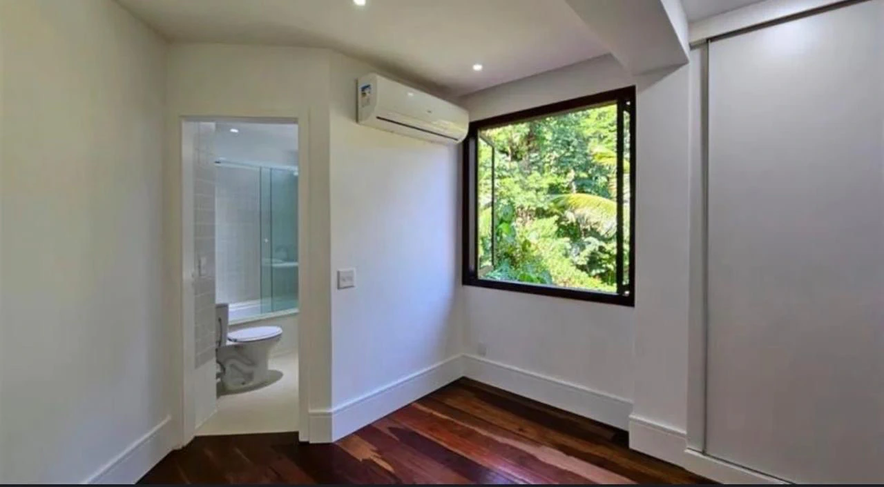 Casa de 5 quartos com 960 m² e 8 banheiros — photo 15