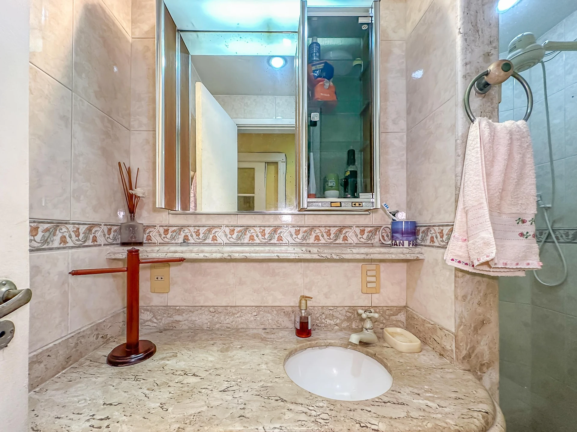 Ванна та 4 спальні: квартира 206 м² — photo 48