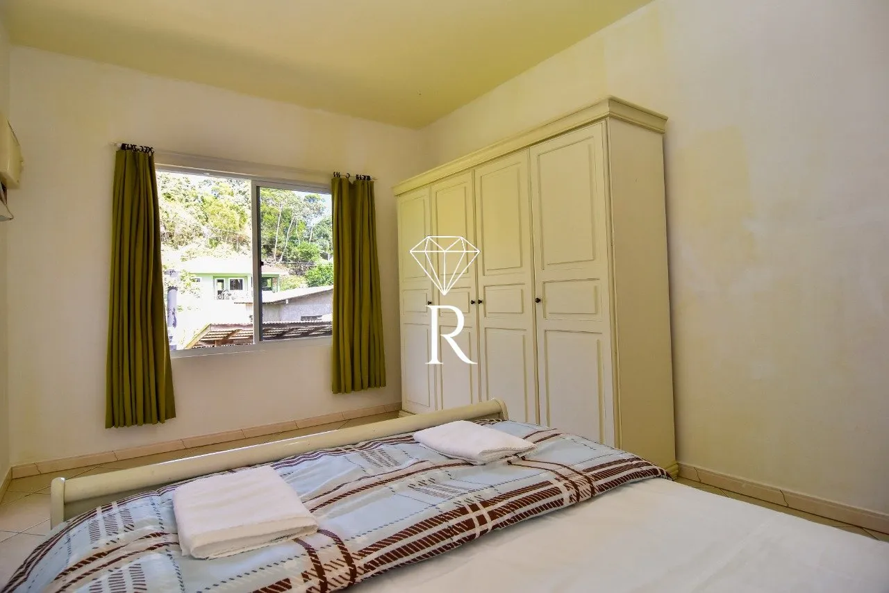 Casa tipo sítio con 4 dormitorios y 6 plazas de aparcamiento — photo 56
