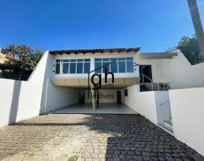 Unfurnished house with 4 bedrooms and 3 bathrooms