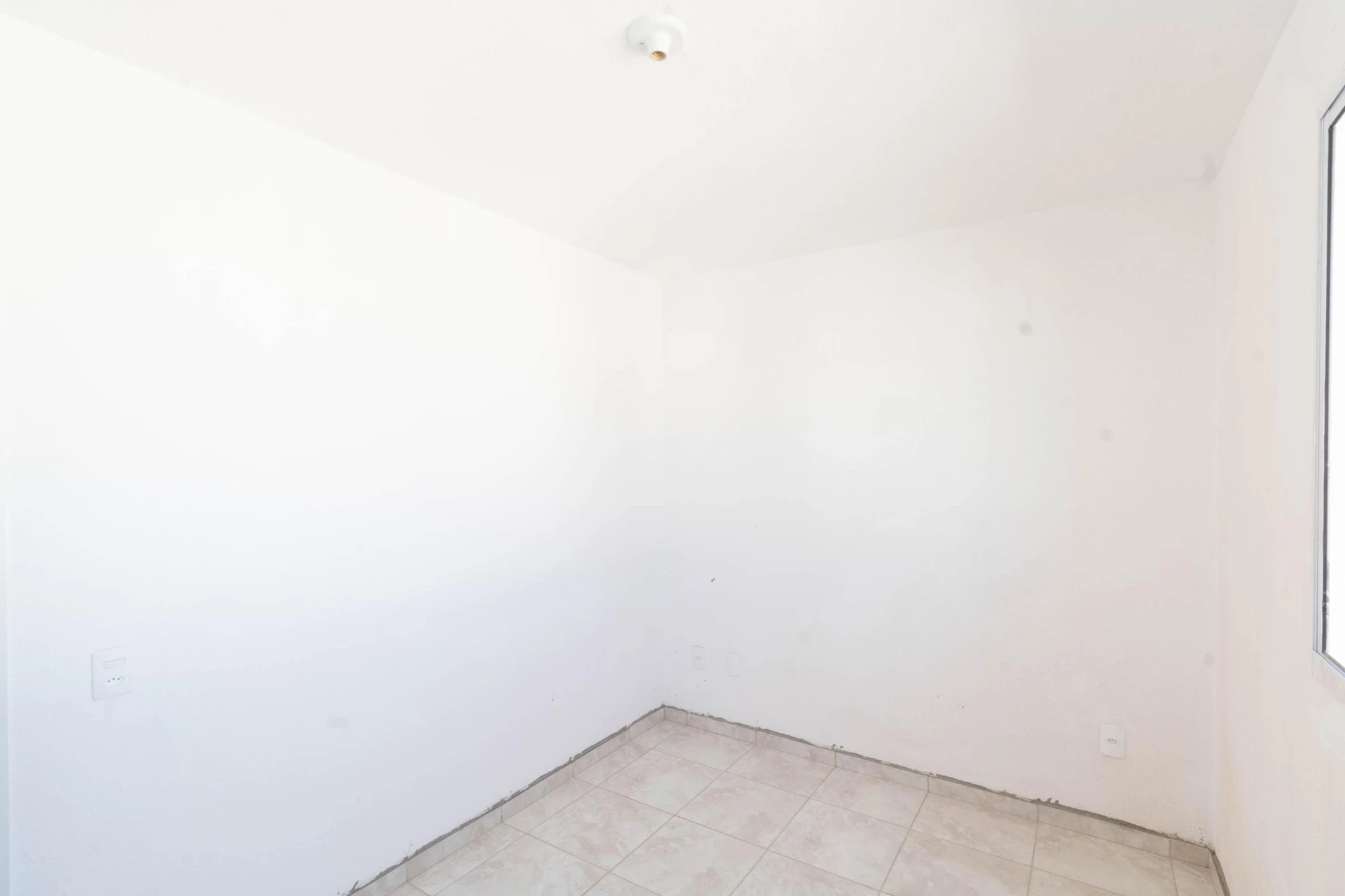 Apartamento de 2 dormitorios y baño con ducha de vidrio — photo 36