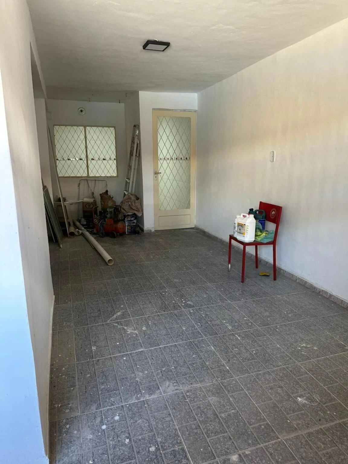 Casa não mobiliada com 2 quartos e 3 banheiros — photo 2