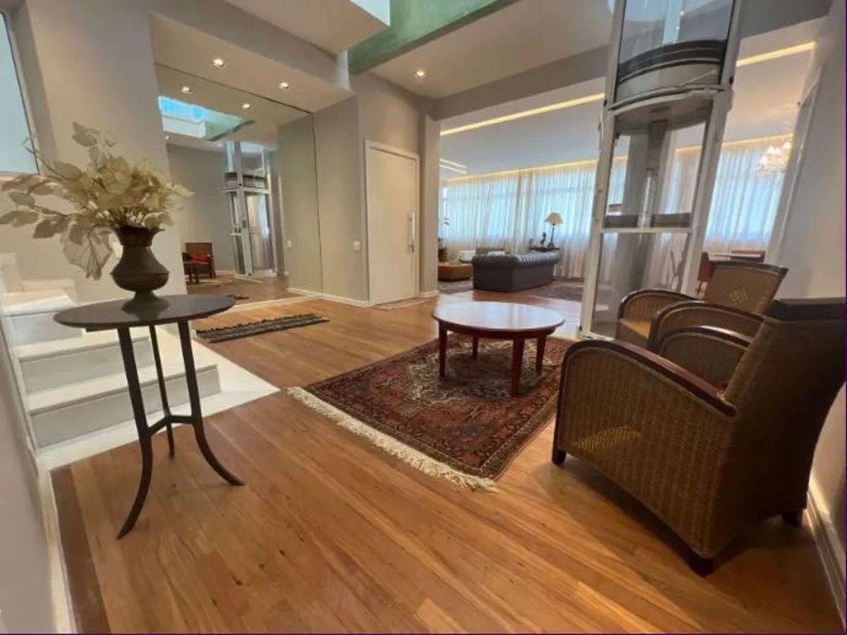 Furnished 400 m² apartment with 4 bedrooms and a terrace — photo 24