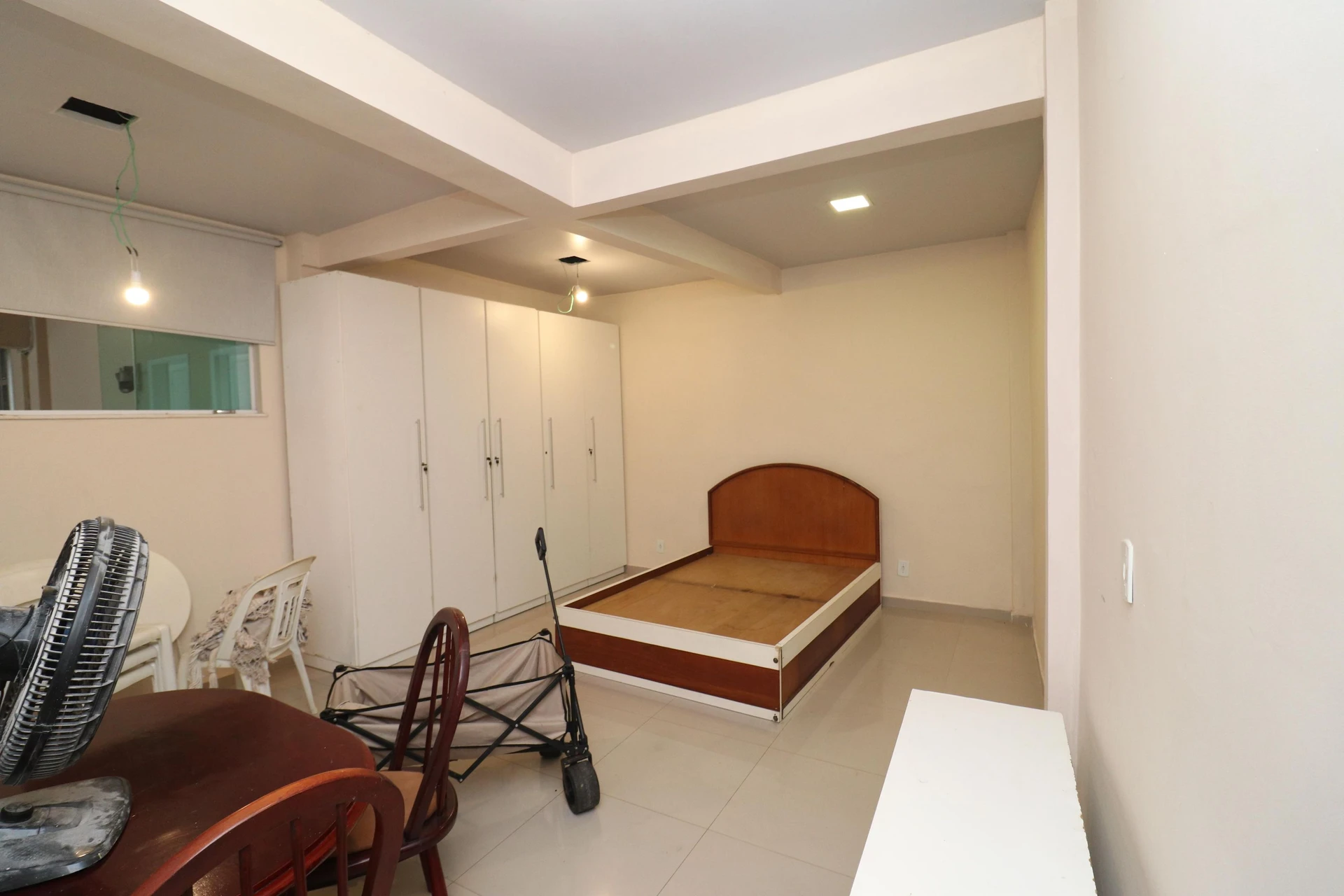 10-bedroom house with a bathtub in Rio de Janeiro — photo 21