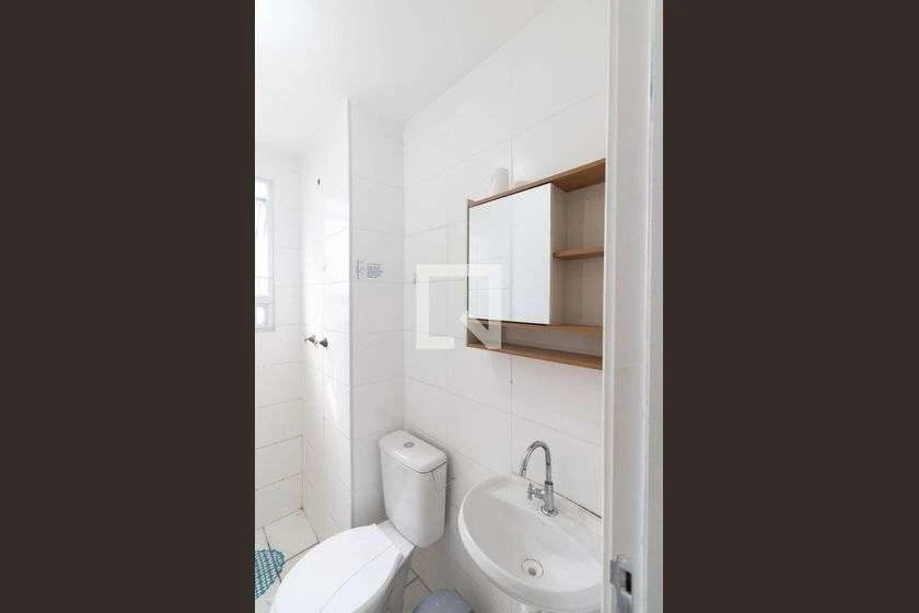 Apartamento de 49 m² com box de vidro no banheiro — photo 27