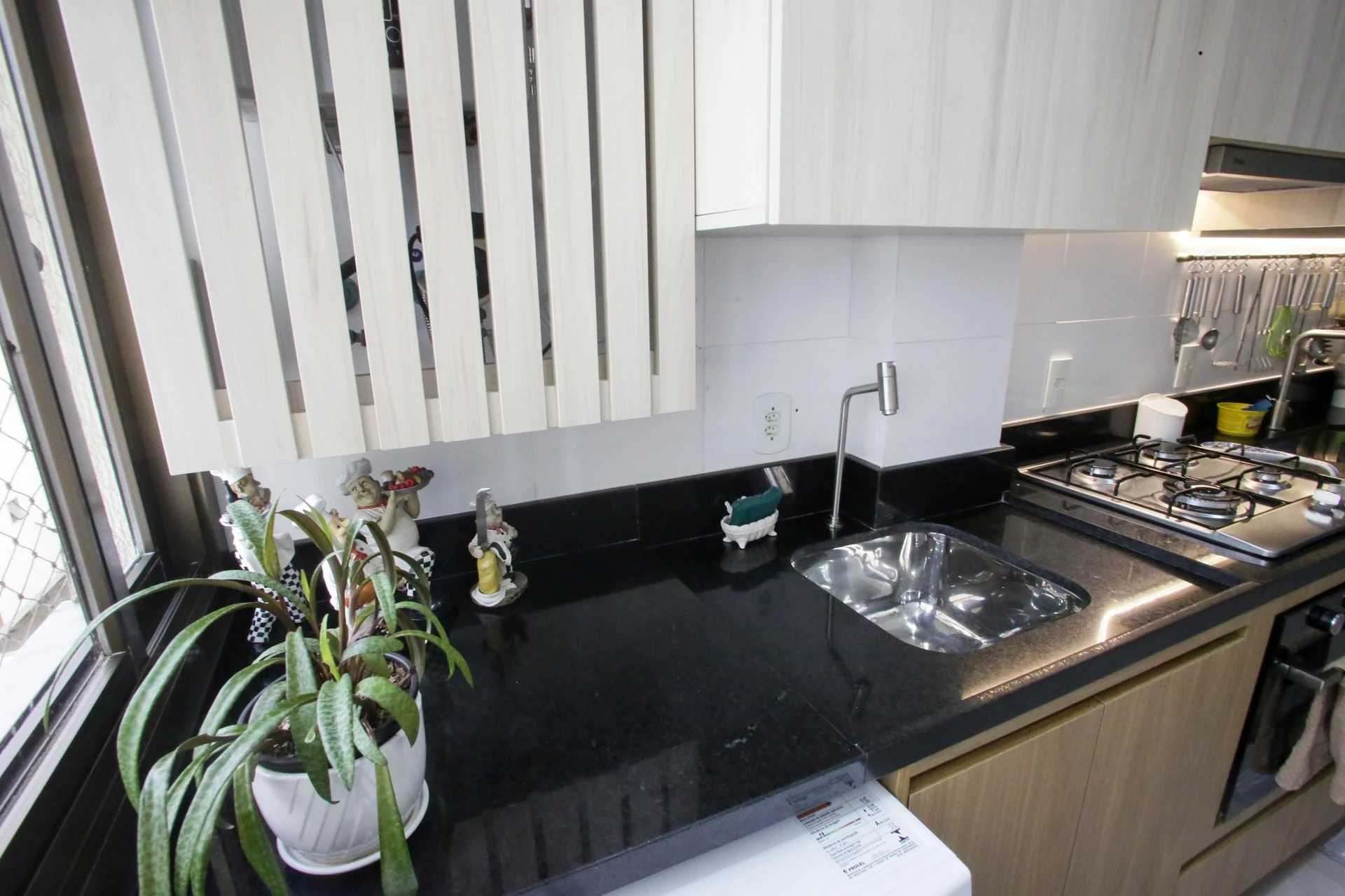 Apartamento mobiliado com 4 quartos e varanda — photo 32
