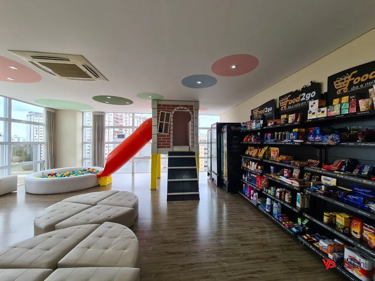 Apartamento com cozinha integrada e 2 vagas de garagem — photo 40