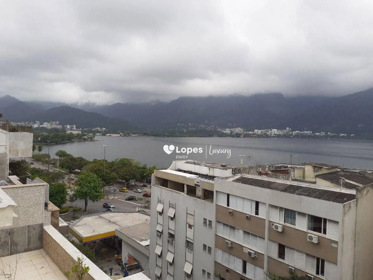 Triplex penthouse with 4 bedrooms and 3 suites, 2 parking — photo 17